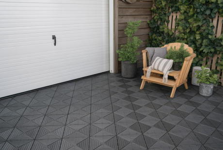 Les avantages des dalles PVC pour un sol de garage durable et esthétique